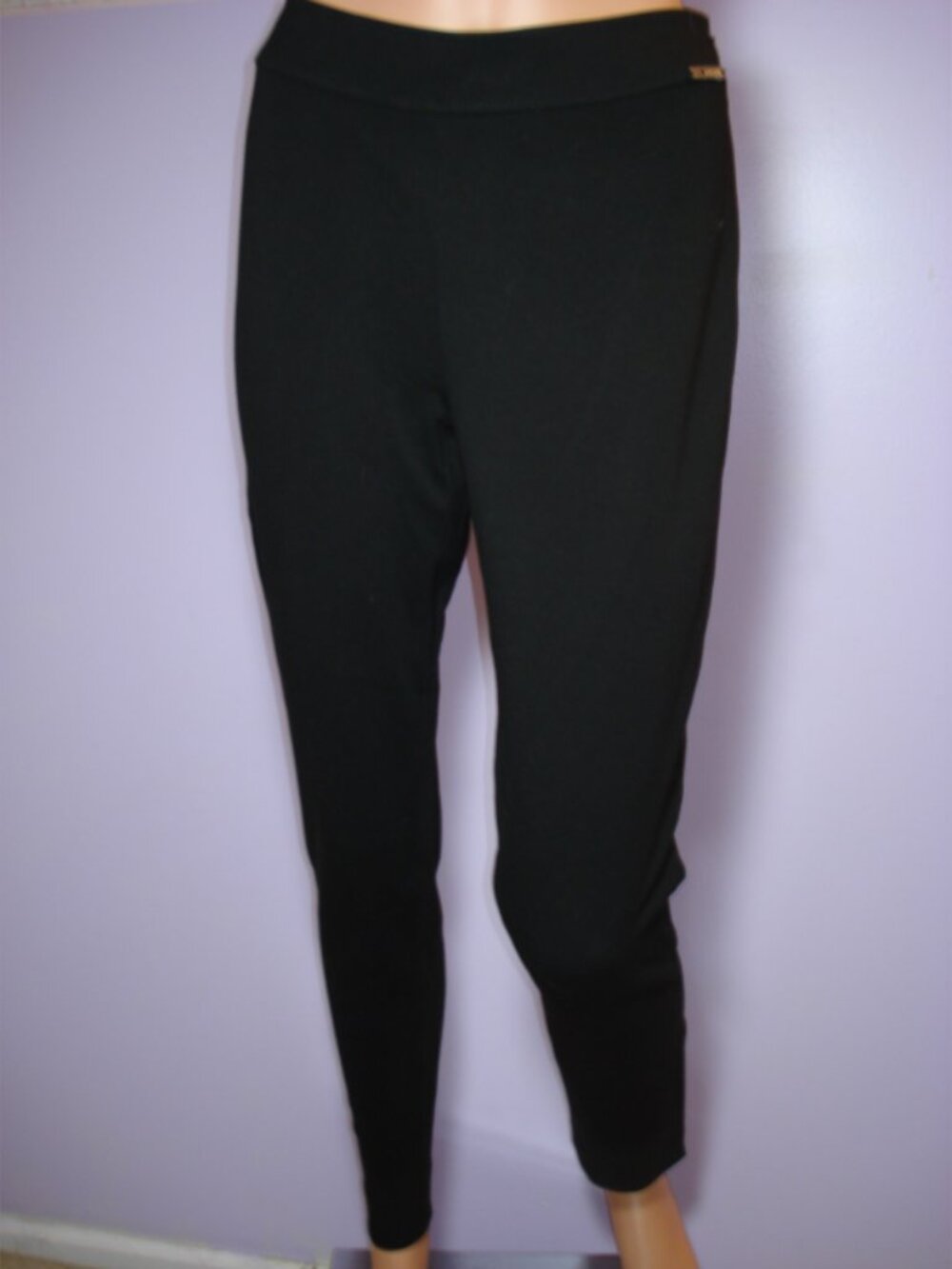 St. John Sport Size 6 Pants - New with Tag MSRP $395